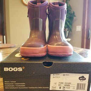 Bogs Classics Grape Boots size 8 Toddler Winter